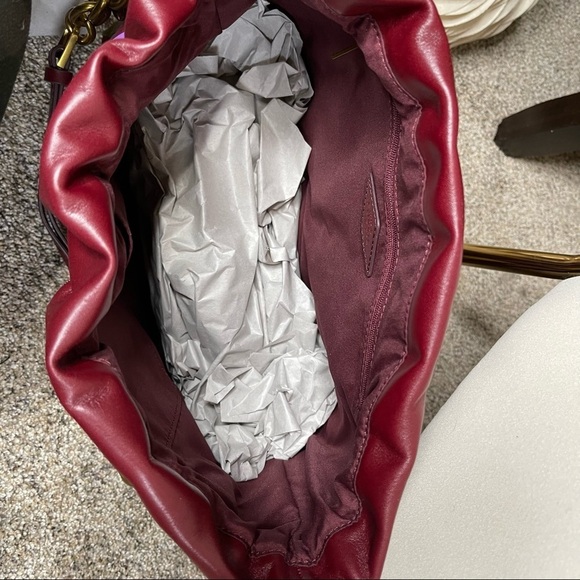 New! FOSSIL Gigi Drawstring Shoulder Bag Multicolor Purple Leather Patterned - Picture 5 of 5